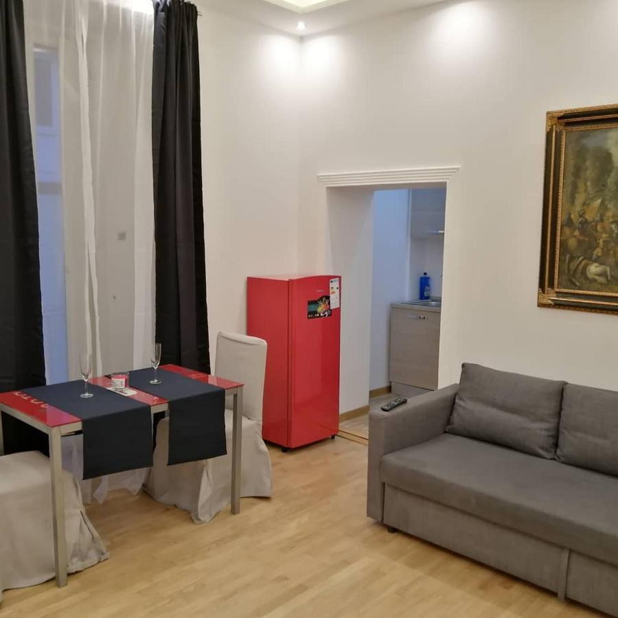 La Dimora Dei Borbone Apartment Naples Exterior photo