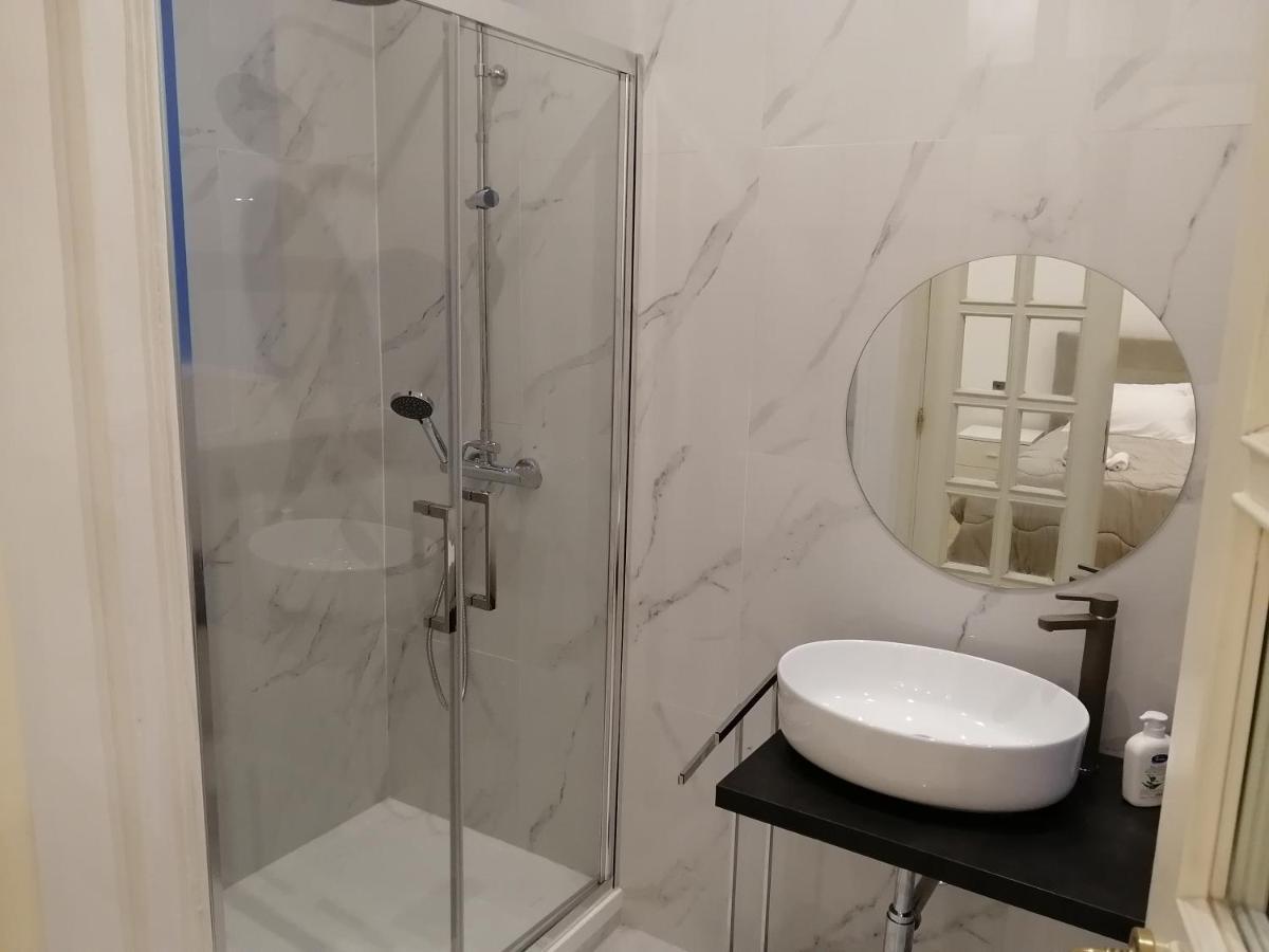 La Dimora Dei Borbone Apartment Naples Exterior photo