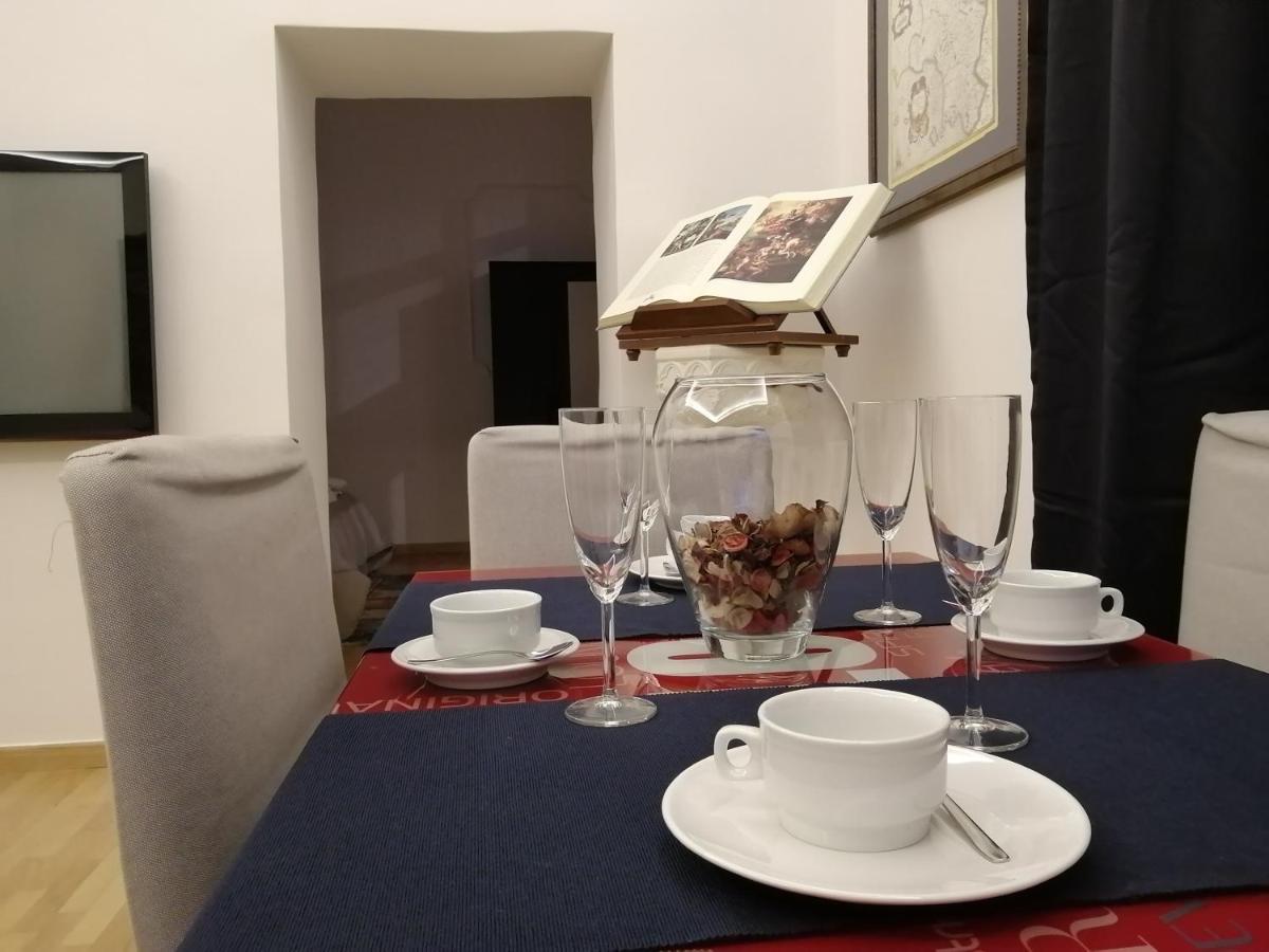 La Dimora Dei Borbone Apartment Naples Exterior photo